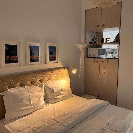 Small Budget Diamond Apartment In Agias Sofias. Thessaloniki Exterior photo